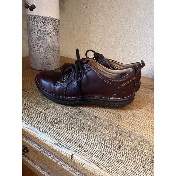 Born comfort casual leather loafer women's size 6 1/2. - Picture 3 of 6